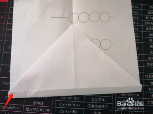 [转了一大圈飞回来的纸飞机]飞一圈还能飞回来的纸飞机怎么折