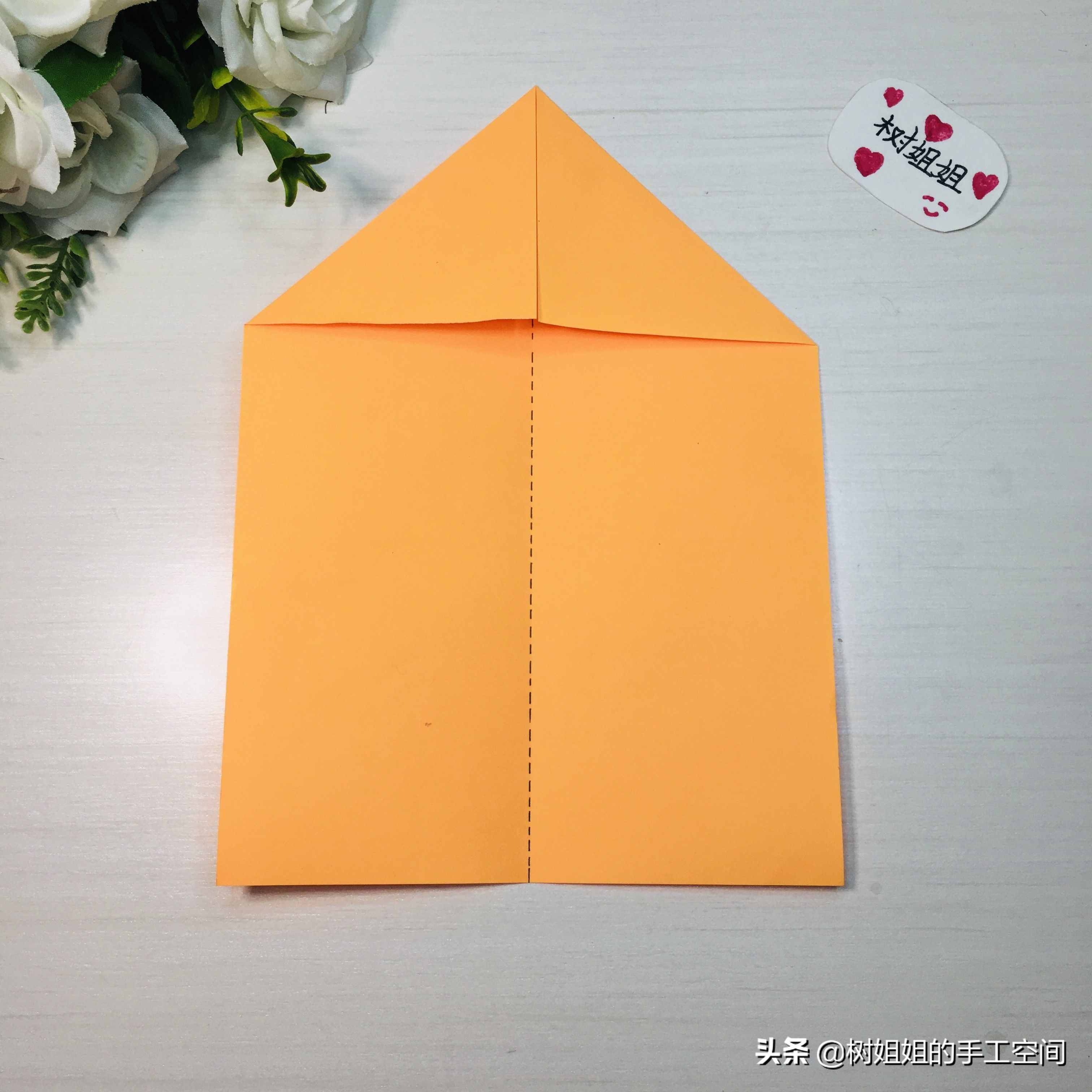 [纸飞机怎么保存图片]纸飞机表情包如何保存